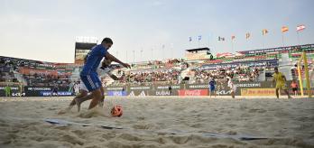 Los equipos fuertes despuntan en la fase de grupos del Mundial de fútbol playa